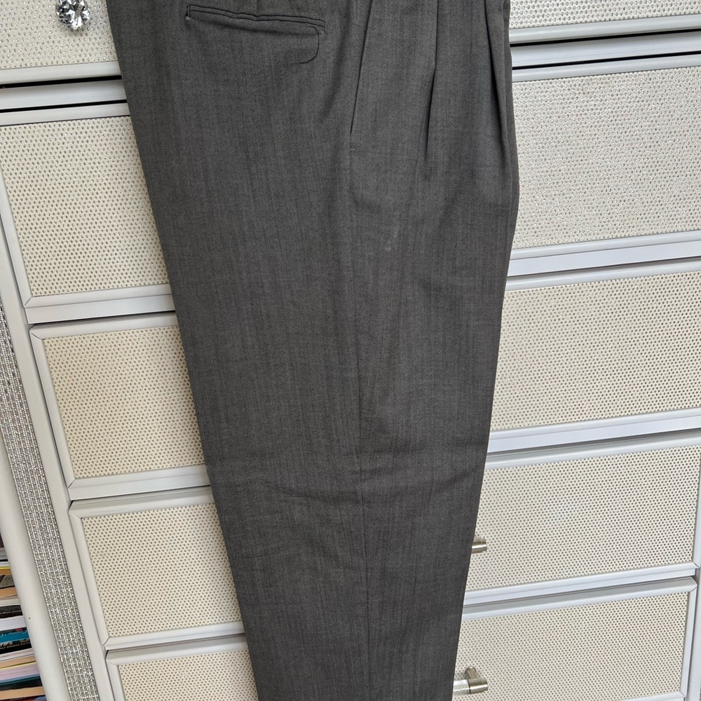 Men’s Kasper gray suit, 44, 38 x30, used - Picture 6 of 8